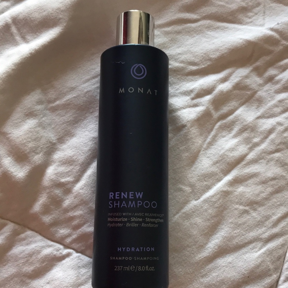 Renew shampoo by Monat